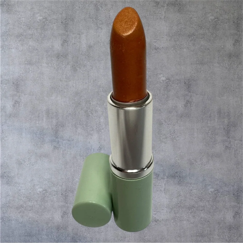 Clinique Sun Buffer Lipstick‎ Womens 0.14oz Blushing Buff SPF 15 Bronze
